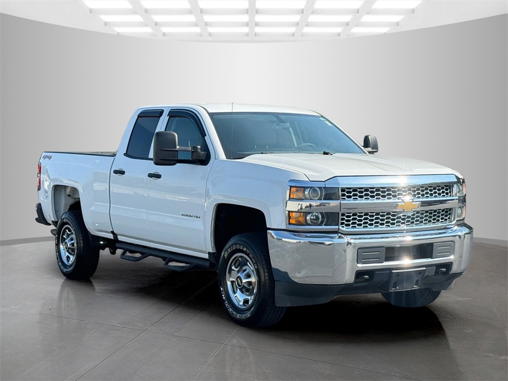 2019 Chevrolet Silverado 2500HD Work Truck photo 3