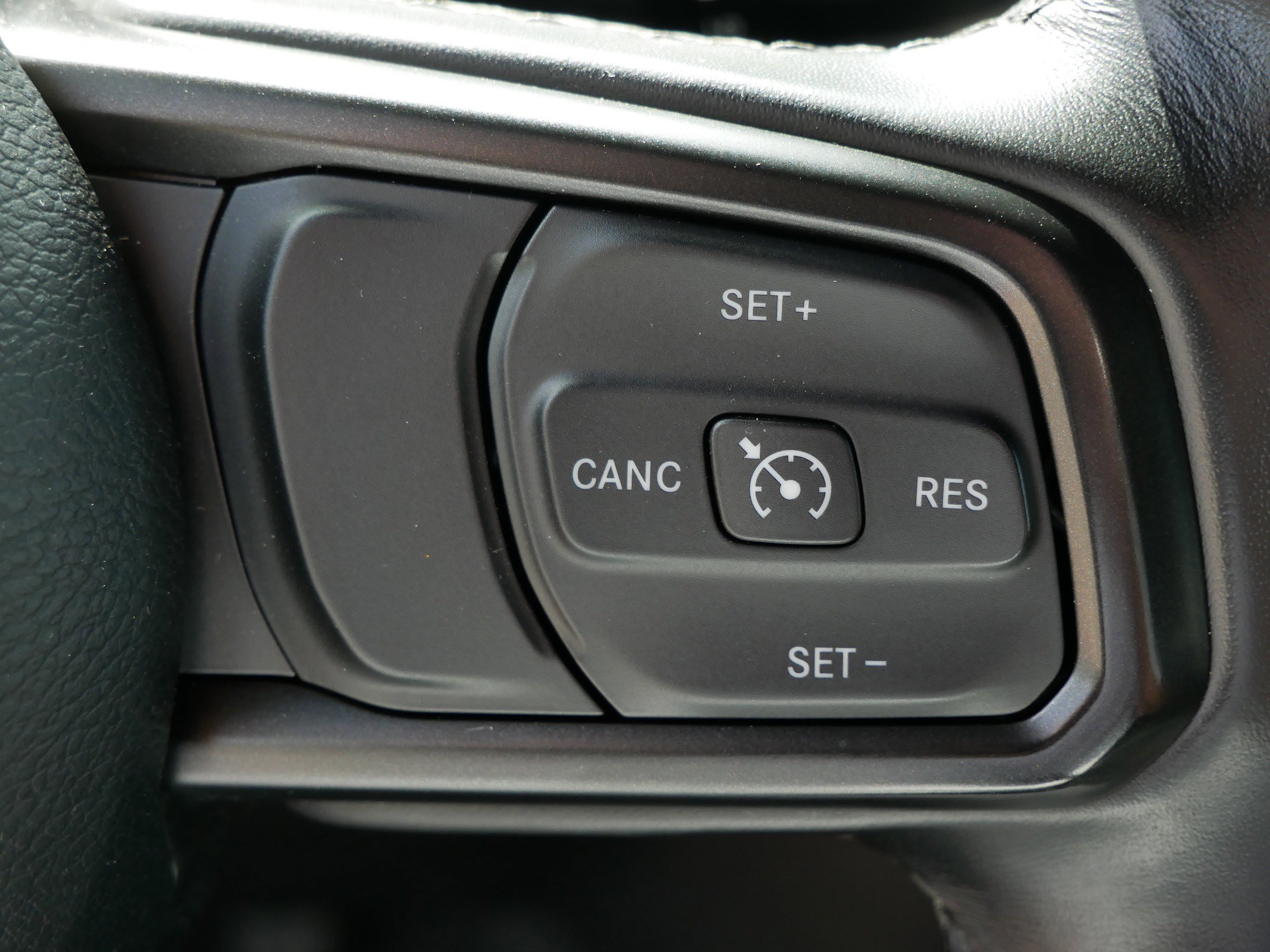 2021 Jeep Gladiator Willys photo 27