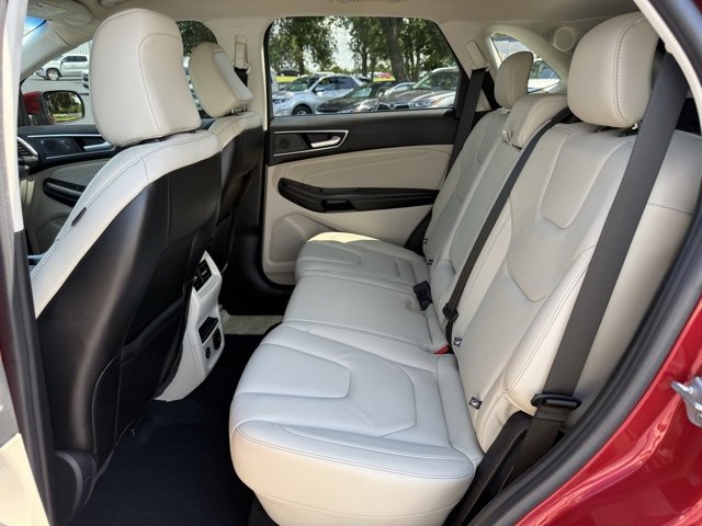 2021 Ford Edge Titanium photo 15