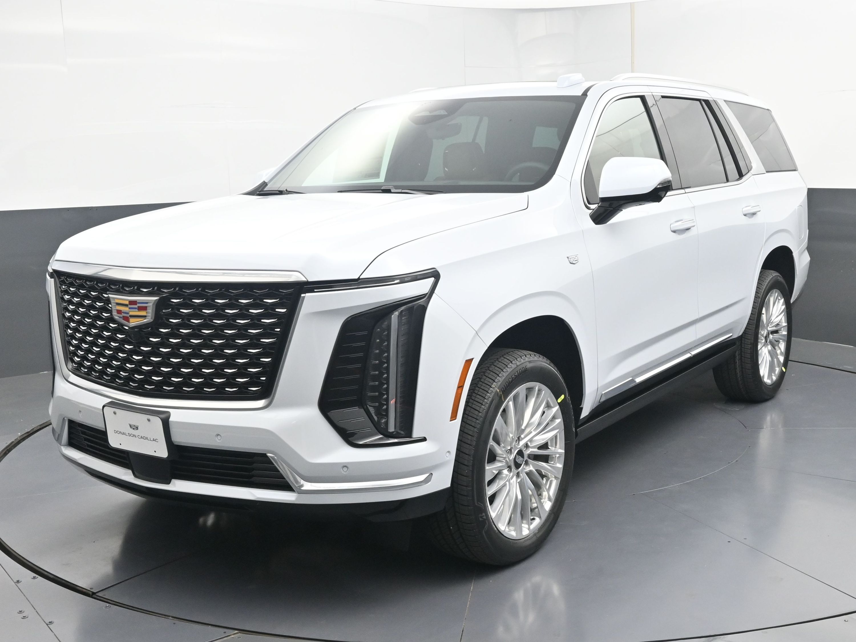 2026 Cadillac Escalade Luxury photo 4