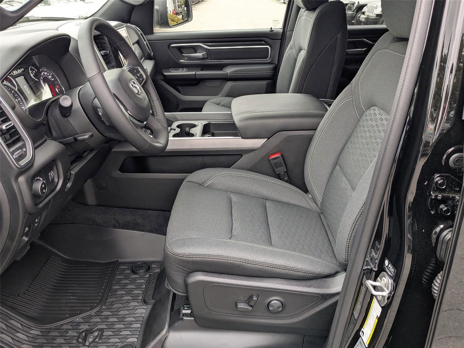 2025 Ram 1500 Big Horn photo 11