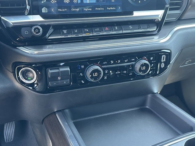 2025 Chevrolet Silverado 3500HD High Country photo 33
