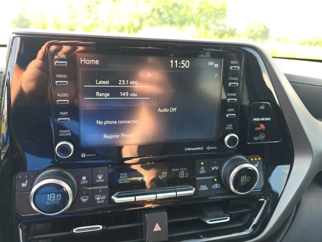 2021 Toyota Highlander XLE photo 15