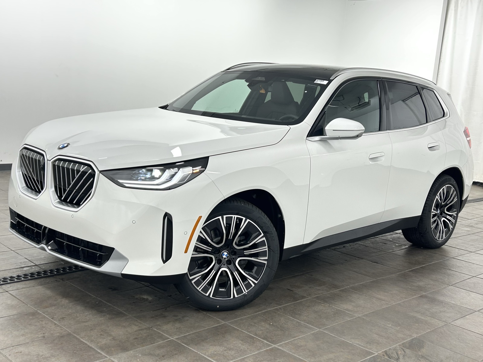 2026 BMW X3 xDrive30's photo