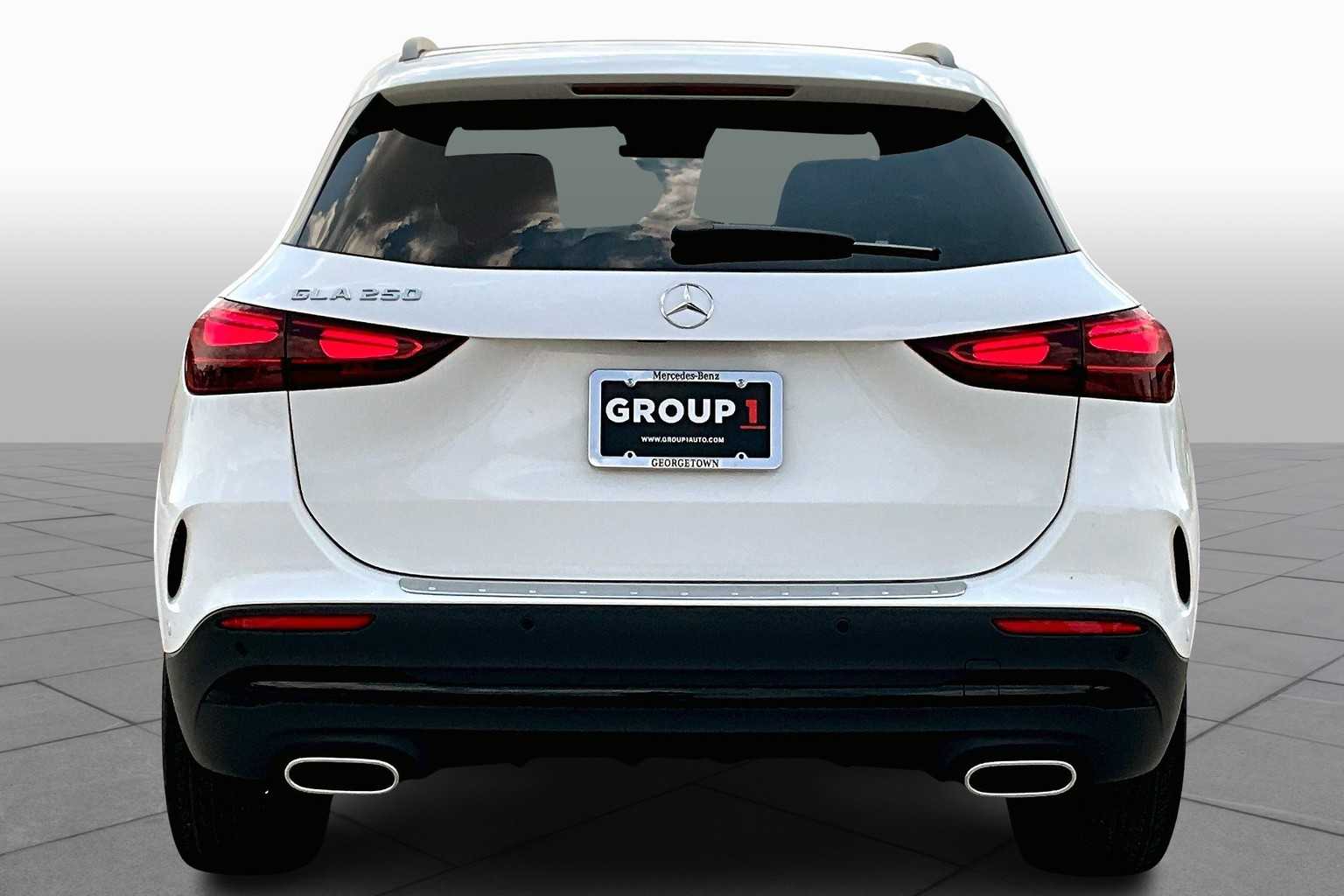 2026 Mercedes Benz GLA 250 photo 5