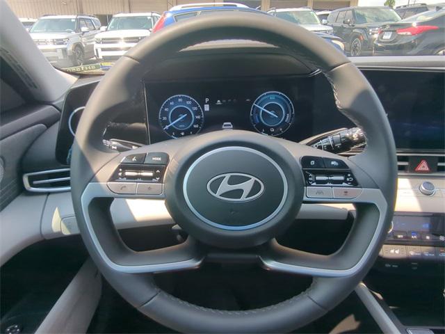 2025 Hyundai Elantra Hybrid Limited photo 14