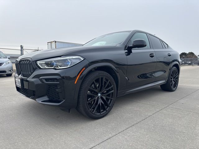 2023 BMW X6 40i's photo
