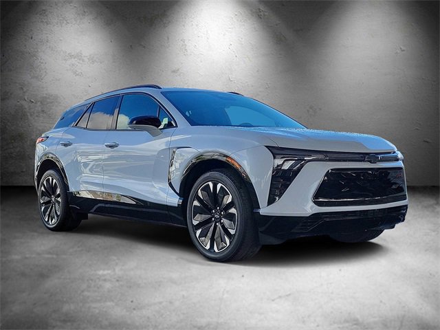 2026 Chevrolet Blazer EV RS photo 2