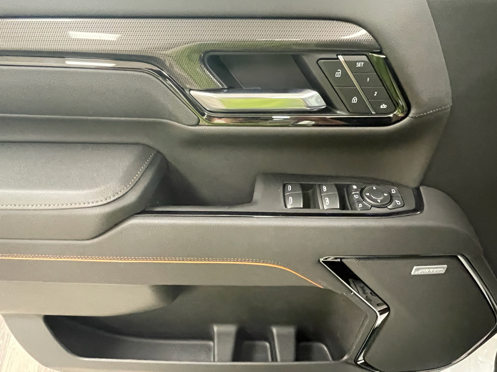 2025 Gmc Sierra 3500 HD AT4 photo 5