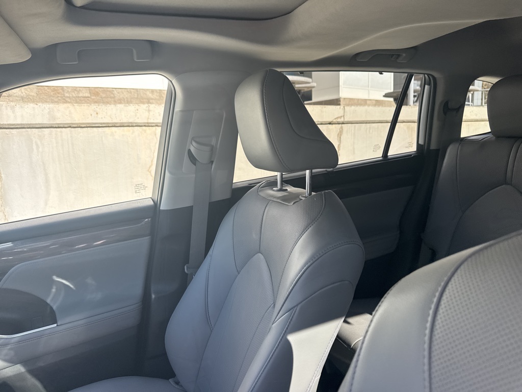 2023 Toyota Highlander Limited Platinum XLE XSE photo 11