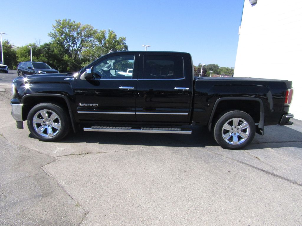 2017 Gmc Sierra 1500 SLT photo 2