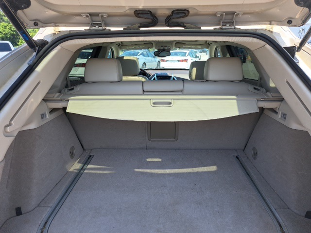 2011 Cadillac SRX Performance photo 9