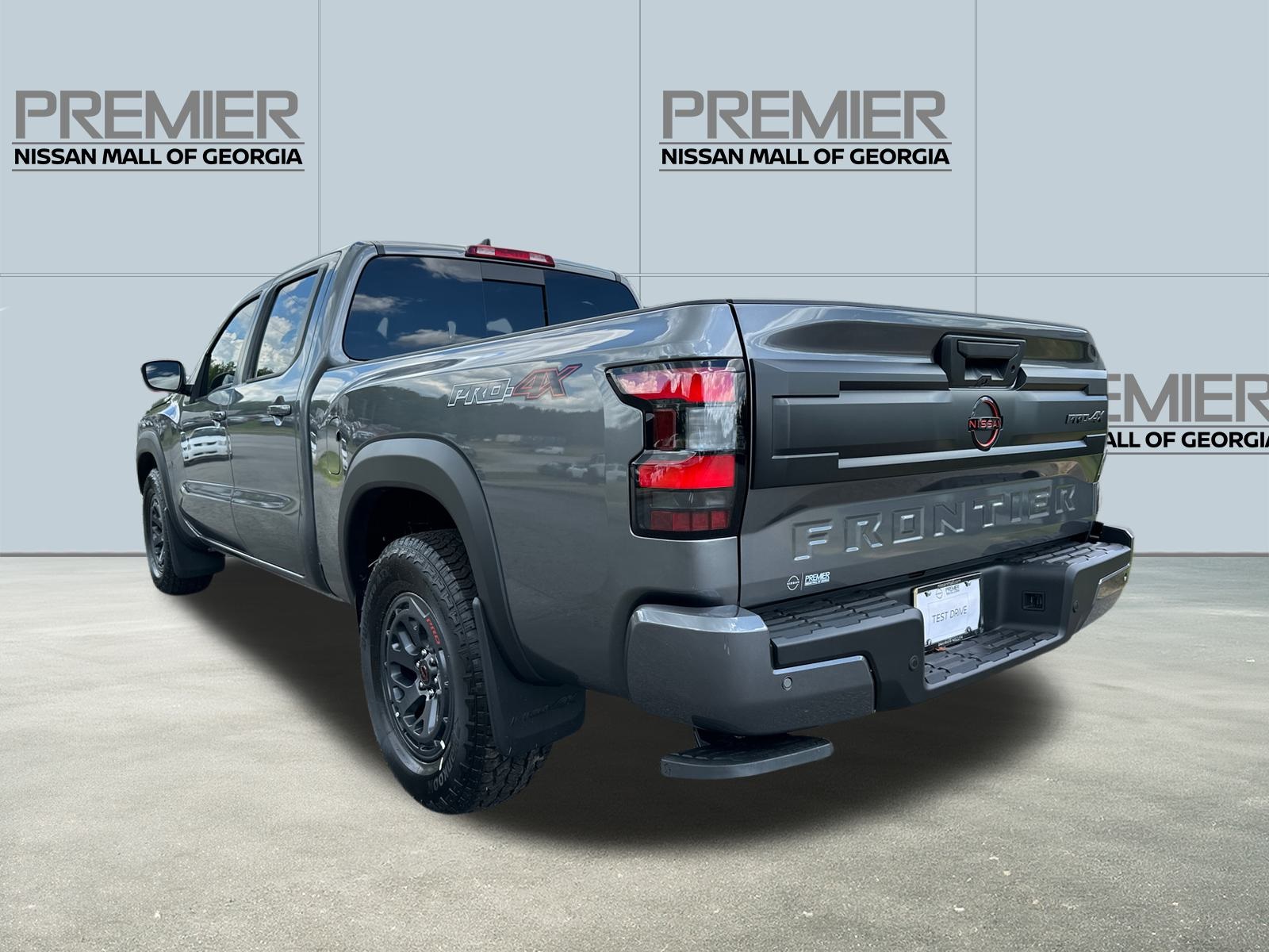 2025 Nissan Frontier PRO-4X photo 7
