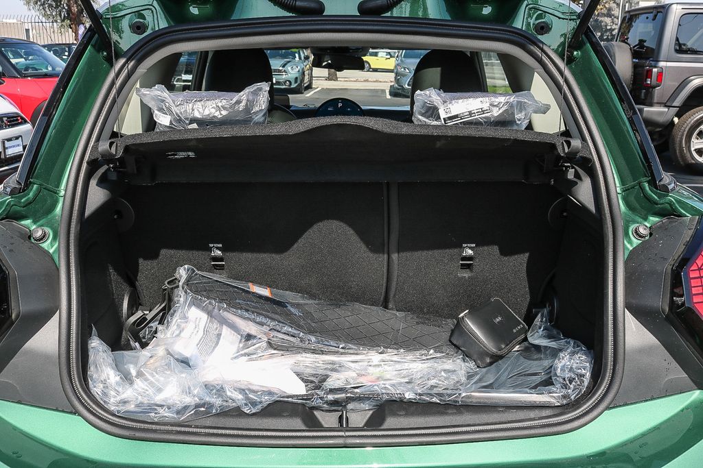 2025 Mini Cooper 2 Door Hardtop Signature photo 21
