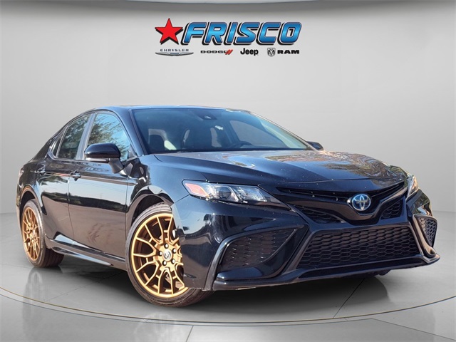 2023 Toyota Camry SE's photo