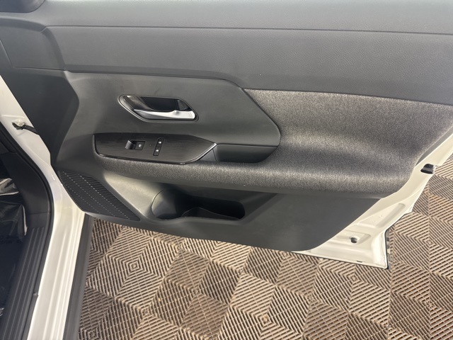 2026 Nissan Kicks SV photo 18