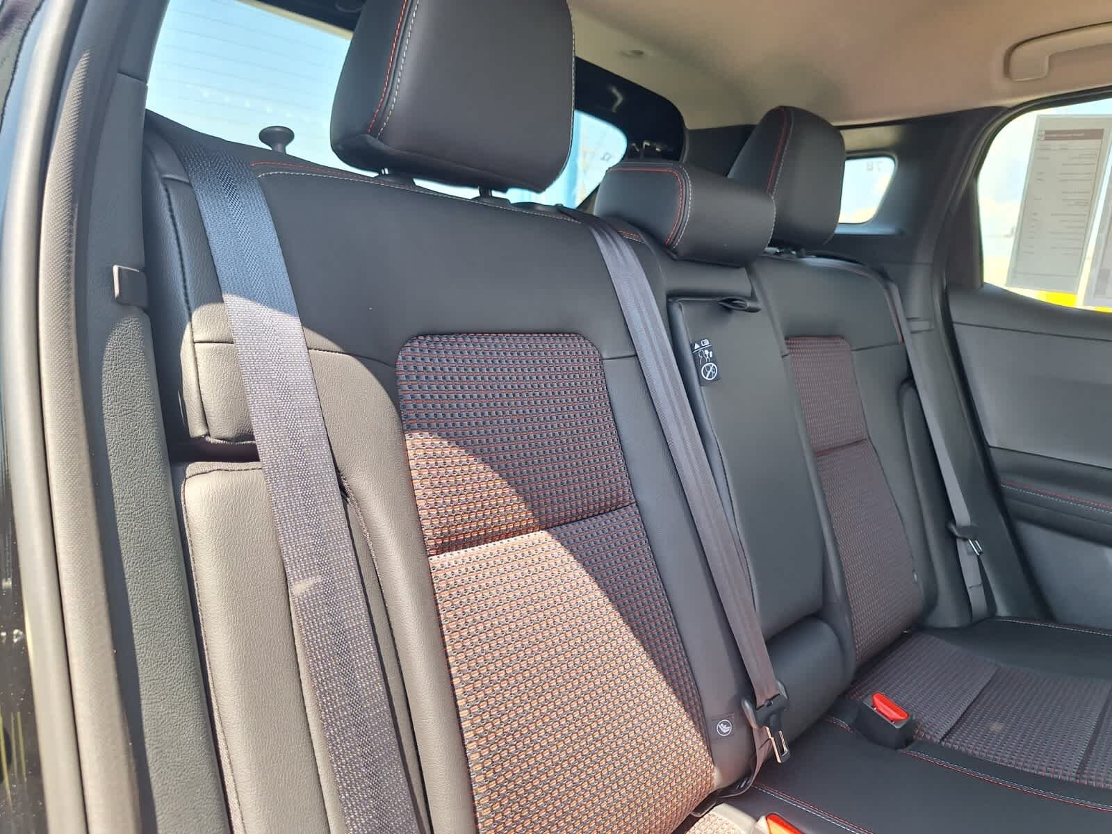 2025 Nissan Kicks SR photo 22
