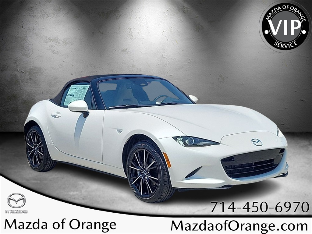 2025 Mazda MX-5 Miata Miata Grand Touring photo 2