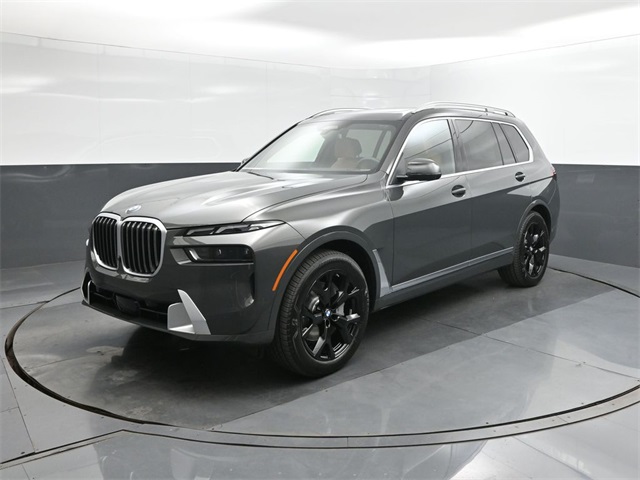 2026 BMW X7 40i's photo