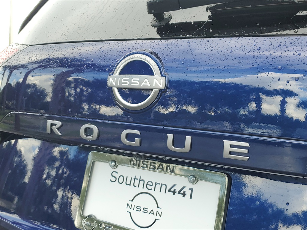 2026 Nissan Rogue SV photo 3