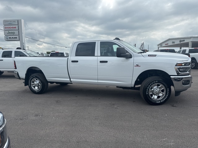 2025 Ram 2500 Tradesman photo 4