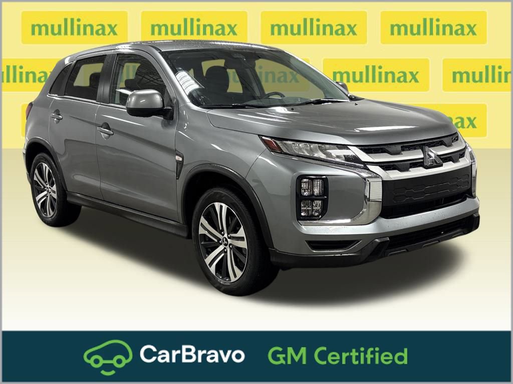 2025 Mitsubishi Outlander Sport ES's photo