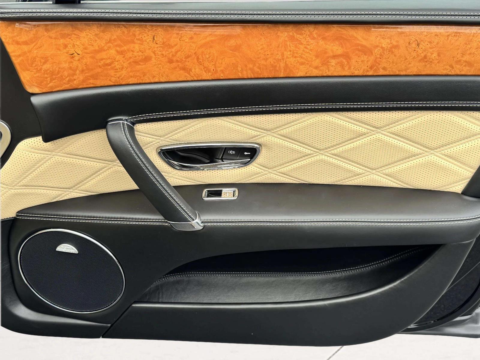 2014 Bentley Flying Spur Base photo 24
