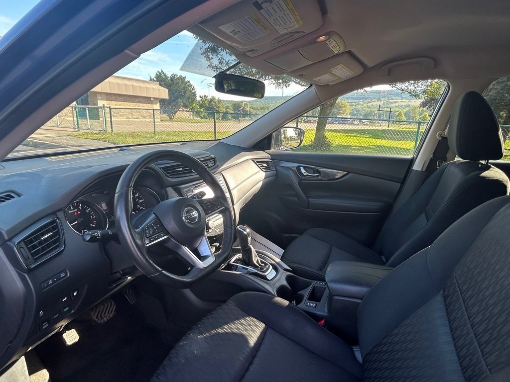 2018 Nissan Rogue SV photo 15