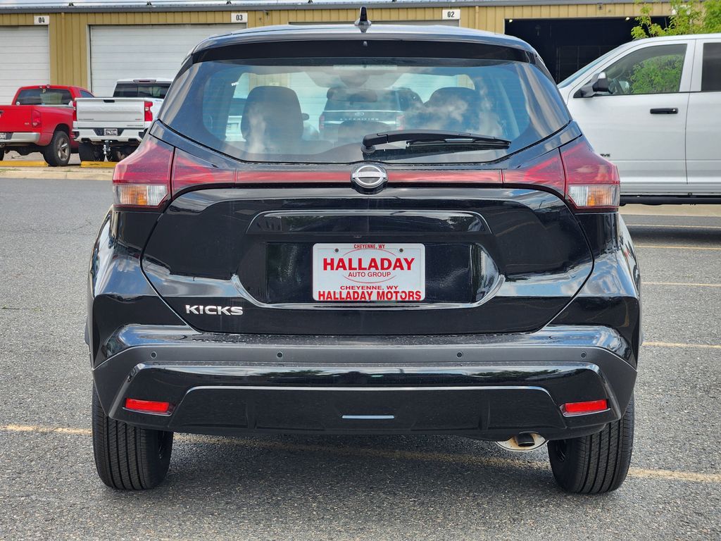 2025 Nissan Kicks Play S photo 4