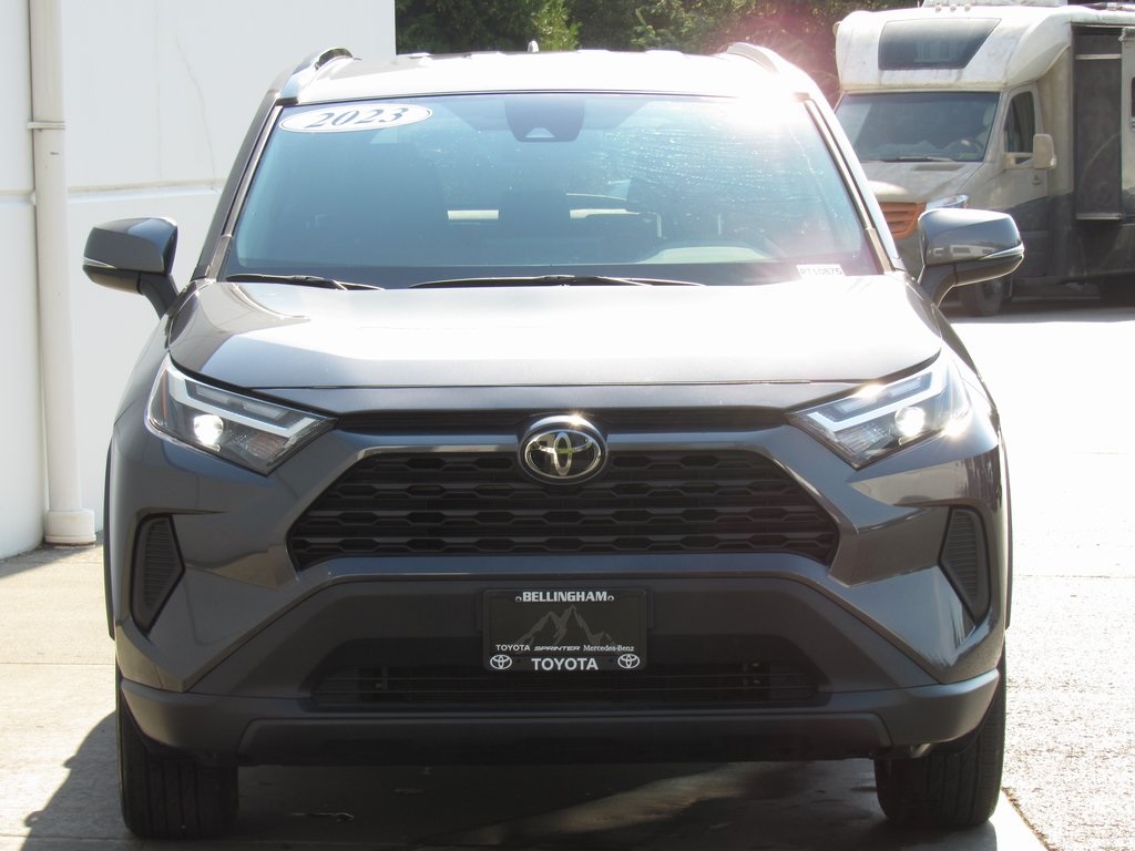 2023 Toyota RAV4 XLE photo 2