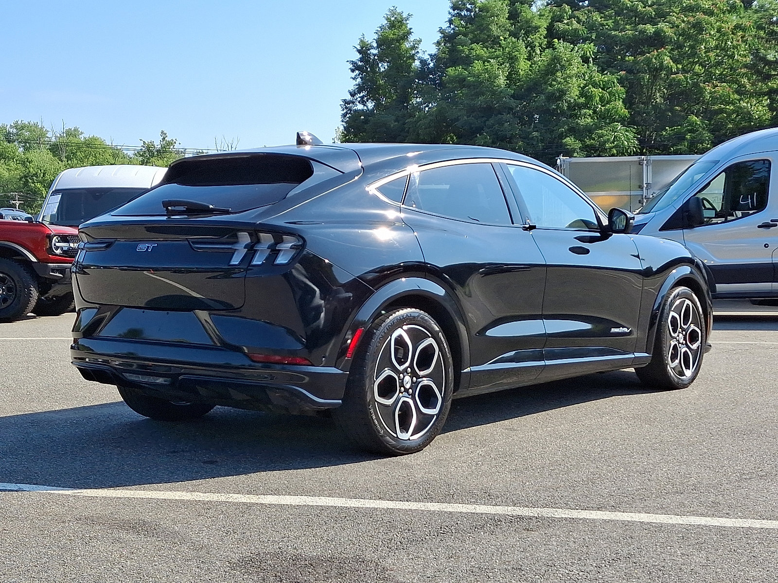 2022 Ford Mustang Mach-E GT photo 11