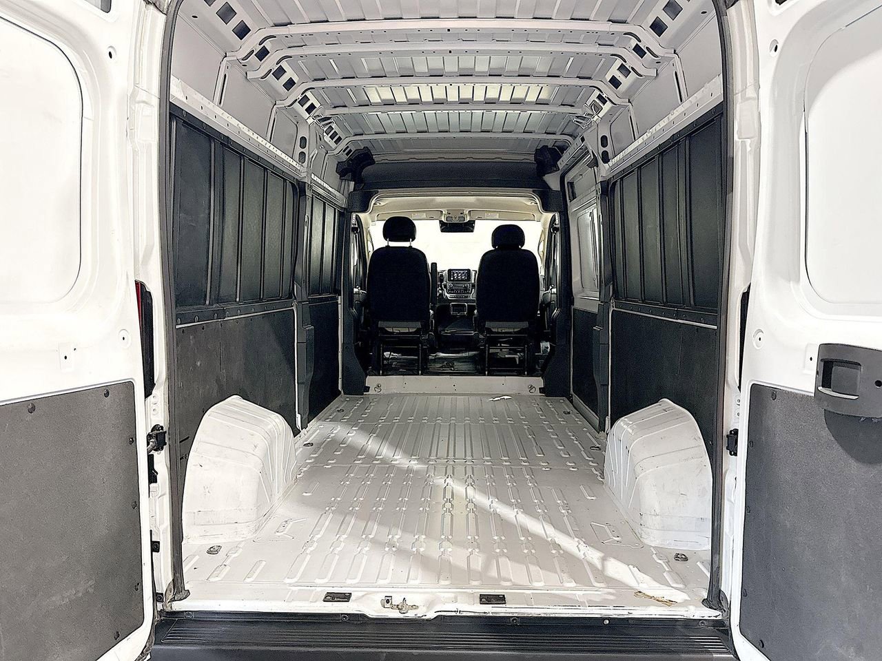 2023 Ram ProMaster 2500 photo 17