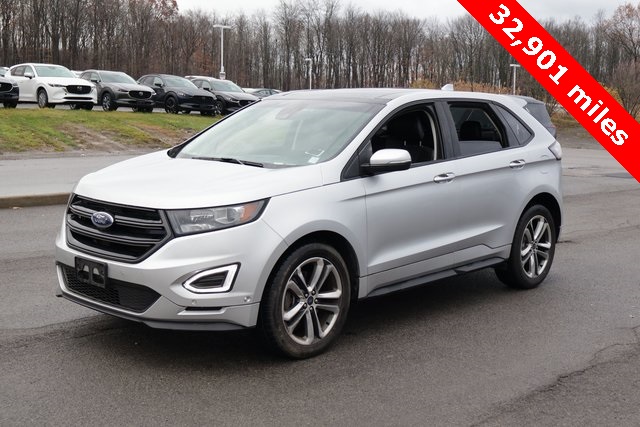 2018 Ford Edge Sport photo 2