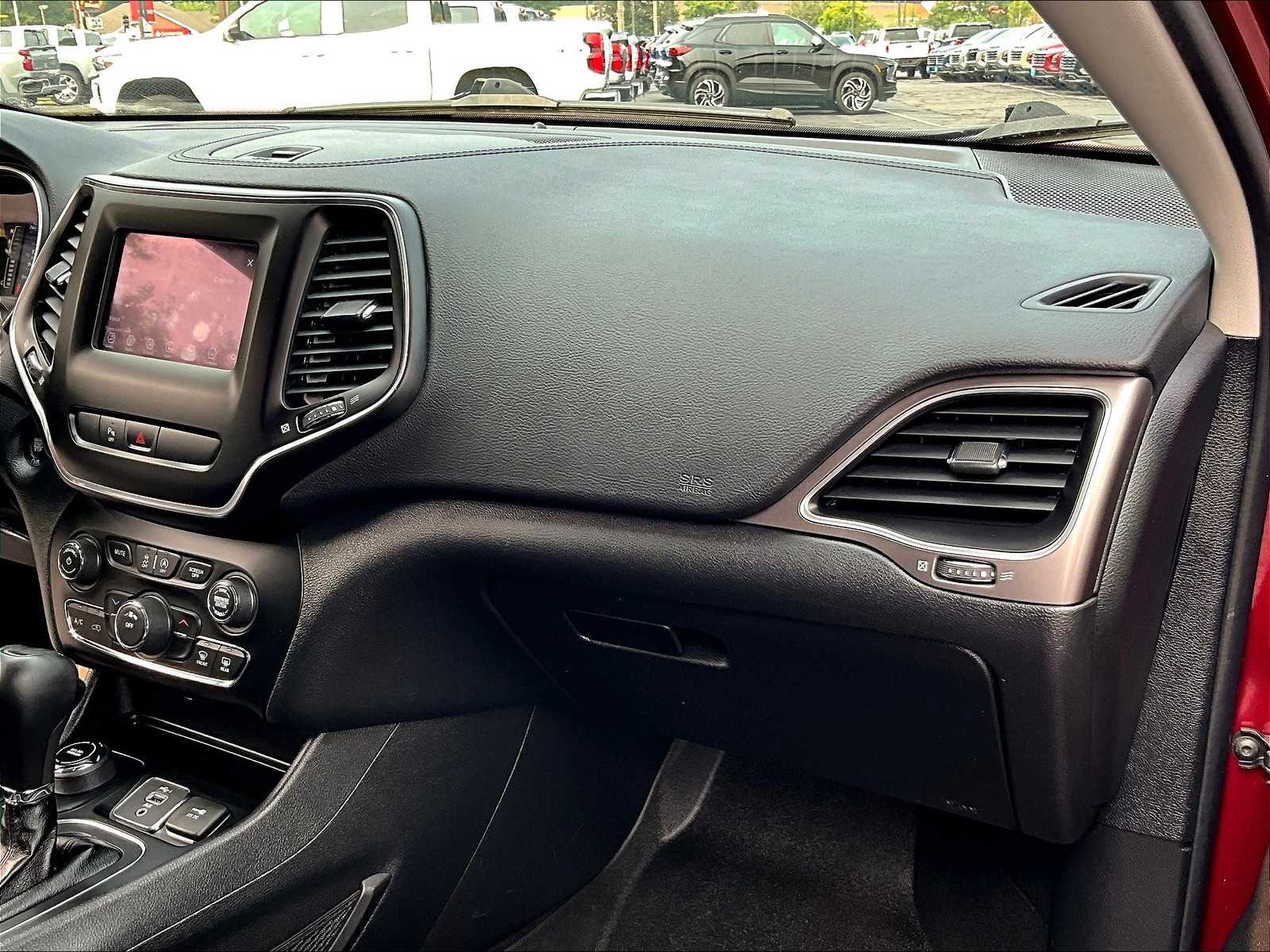 2020 Jeep Cherokee Latitude photo 13