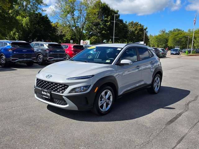 2023 Hyundai Kona SEL photo 2