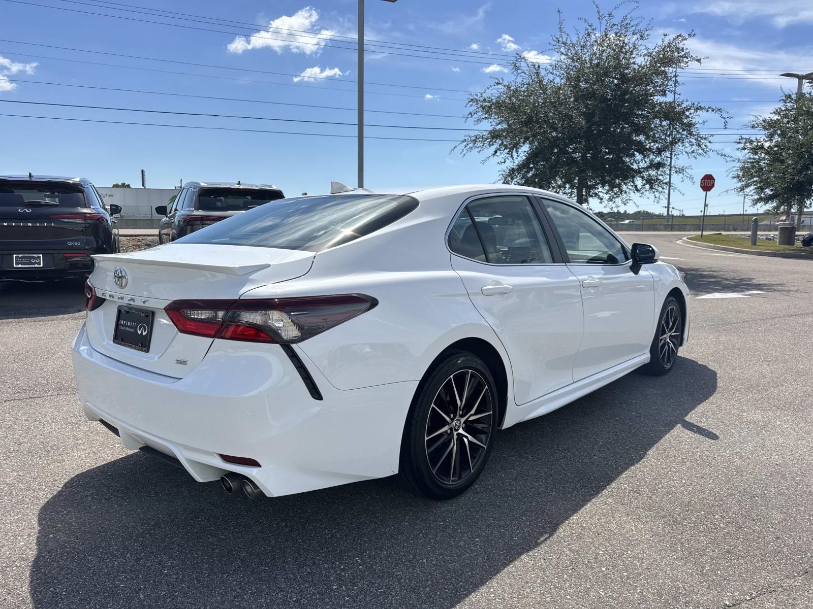2024 Toyota Camry SE photo 5