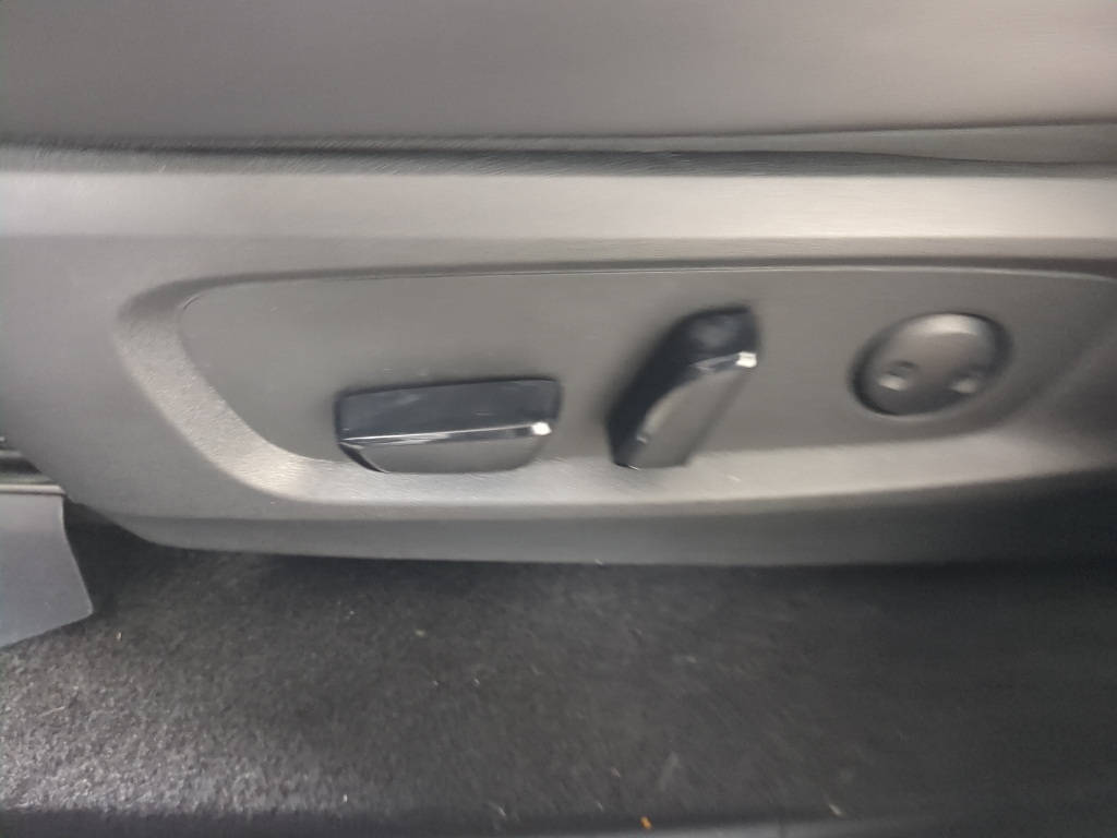 2024 Nissan Pathfinder Platinum photo 12