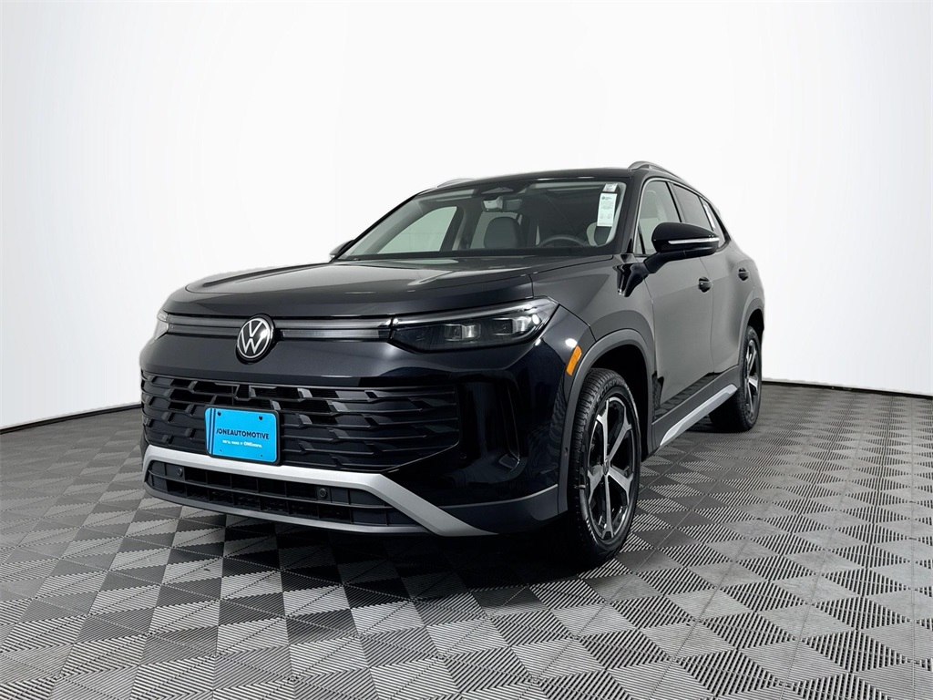2025 Volkswagen Tiguan SE's photo