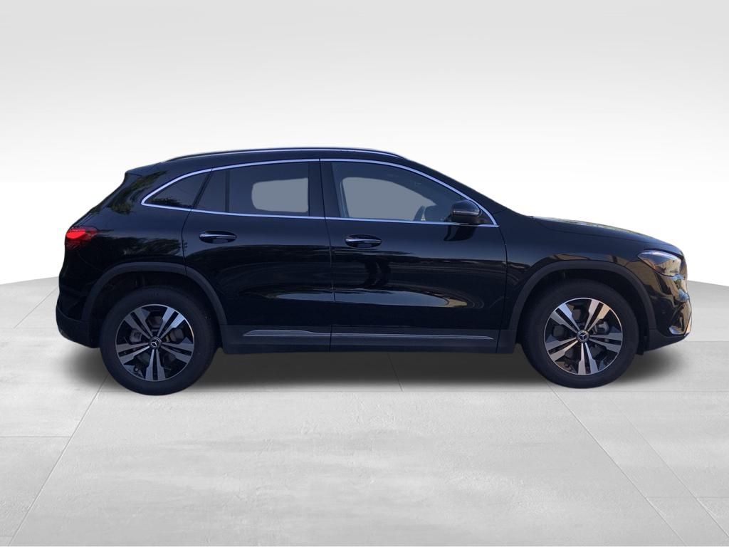 2024 Mercedes Benz GLA 250 4MATIC photo 4