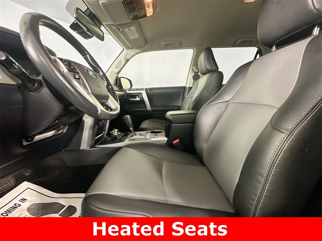 2024 Toyota 4Runner SR5 Premium photo 2