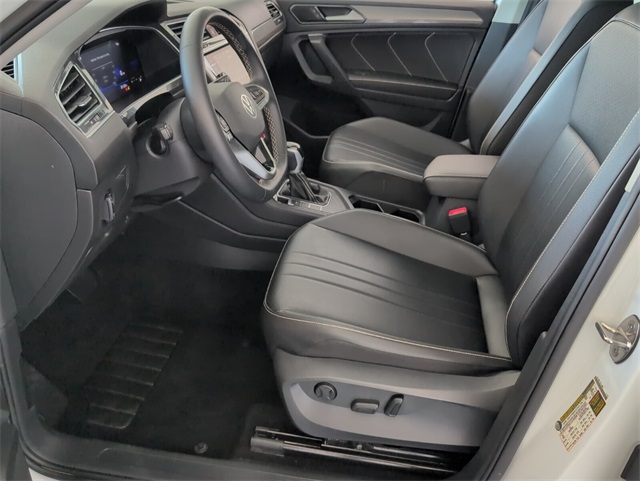 2022 Volkswagen Tiguan SE photo 6