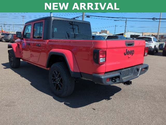 2022 Jeep Gladiator Sport photo 3