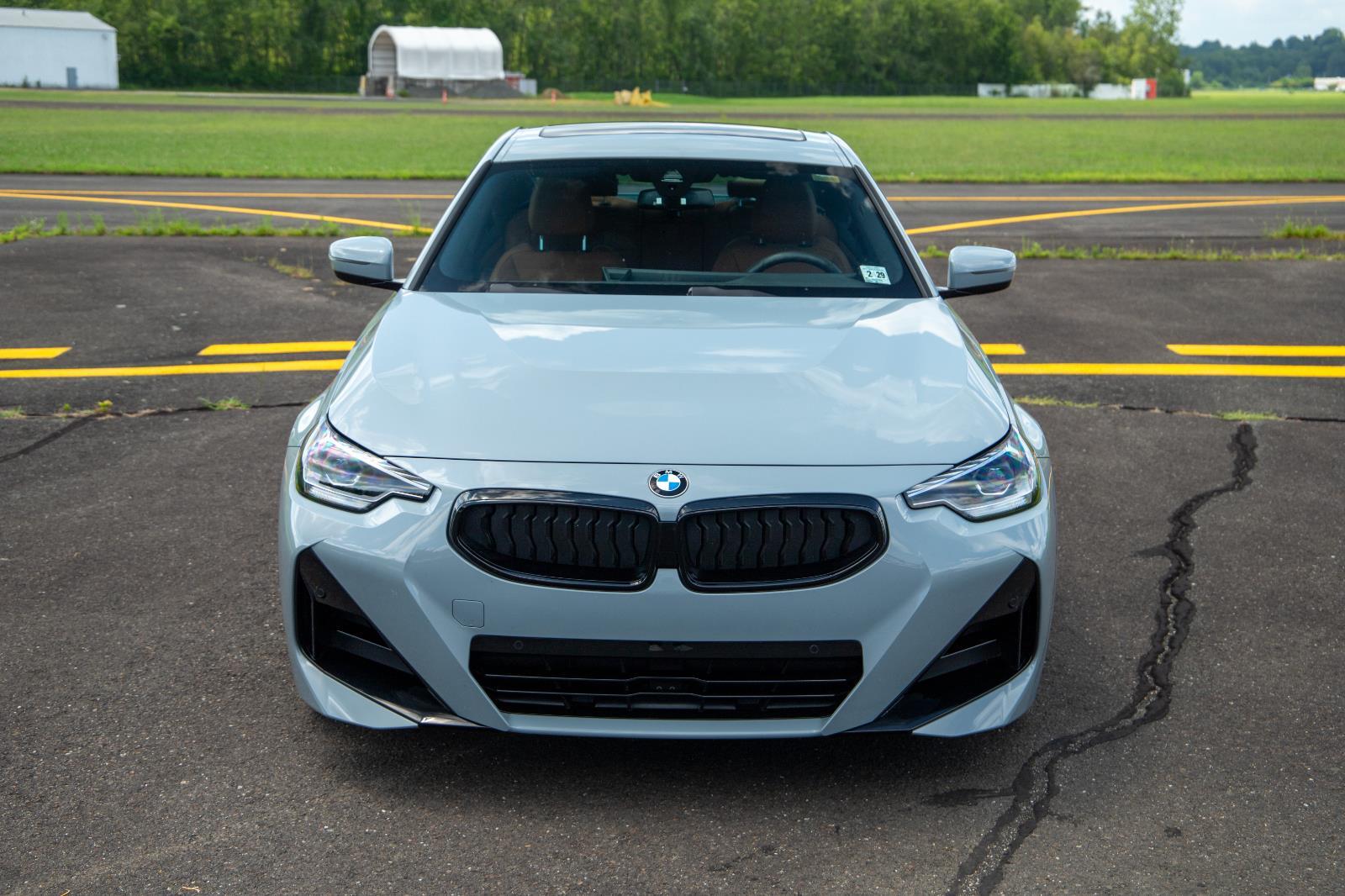 2024 Bmw 230i xDrive photo 2