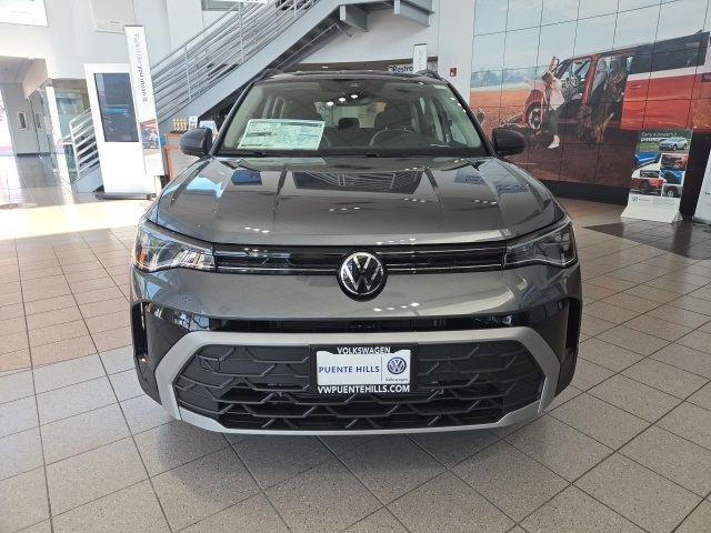 2025 Volkswagen Taos S photo 2