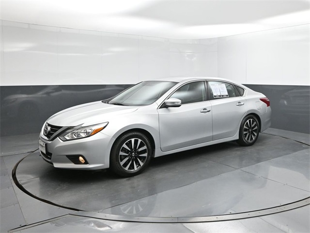 2018 Nissan Altima SL's photo
