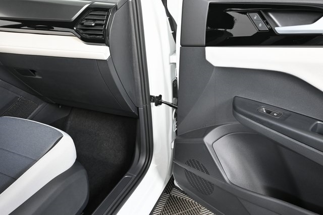 2025 Volkswagen Taos S photo 20