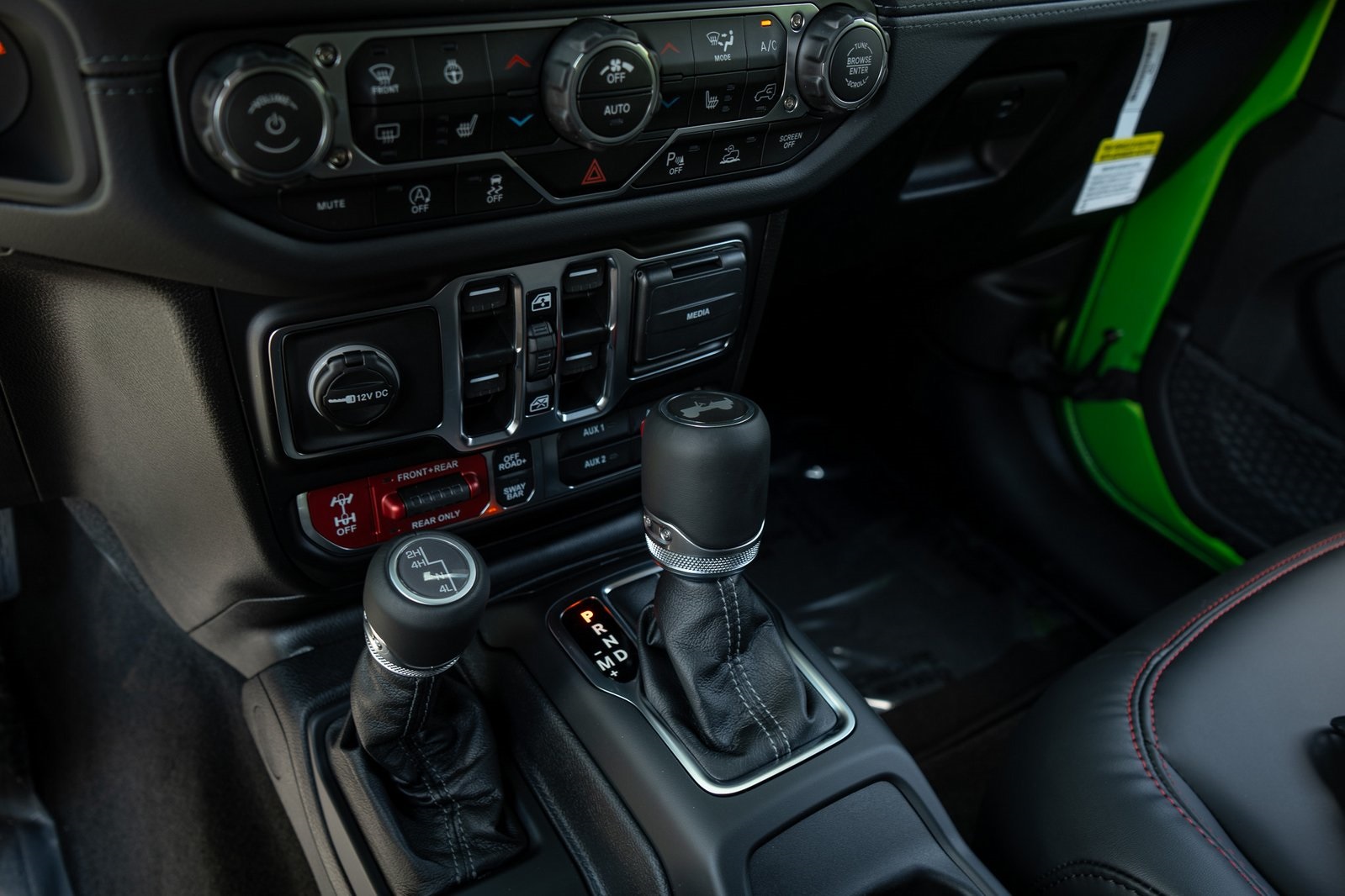 2025 Jeep Wrangler Rubicon photo 36