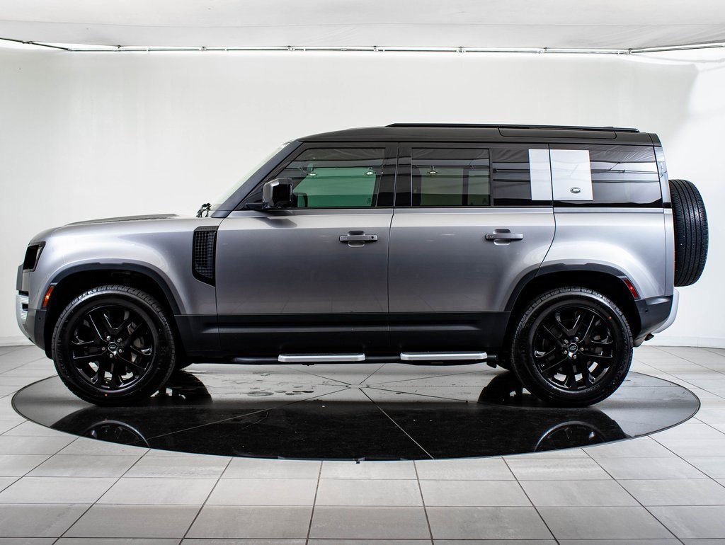 2020 Land Rover Defender 110 SE photo 12