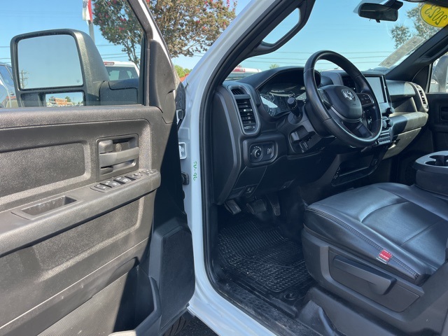 2023 Ram 2500 Tradesman photo 4