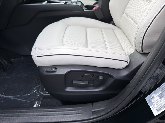 2025 Mazda CX-5 2.5 S Preferred photo 10